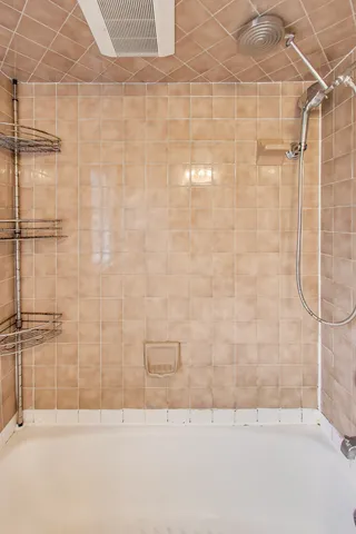 $2,800 | 2537 South Scott Street, Des Plaines, IL 60018