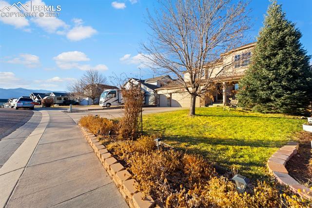 5272 Rondo Way Colorado Springs, CO 80911 - Photo 4 of 45