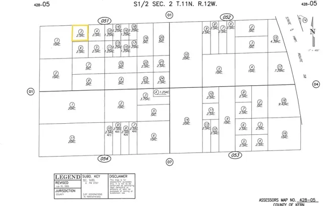 a black and white photo of a picture