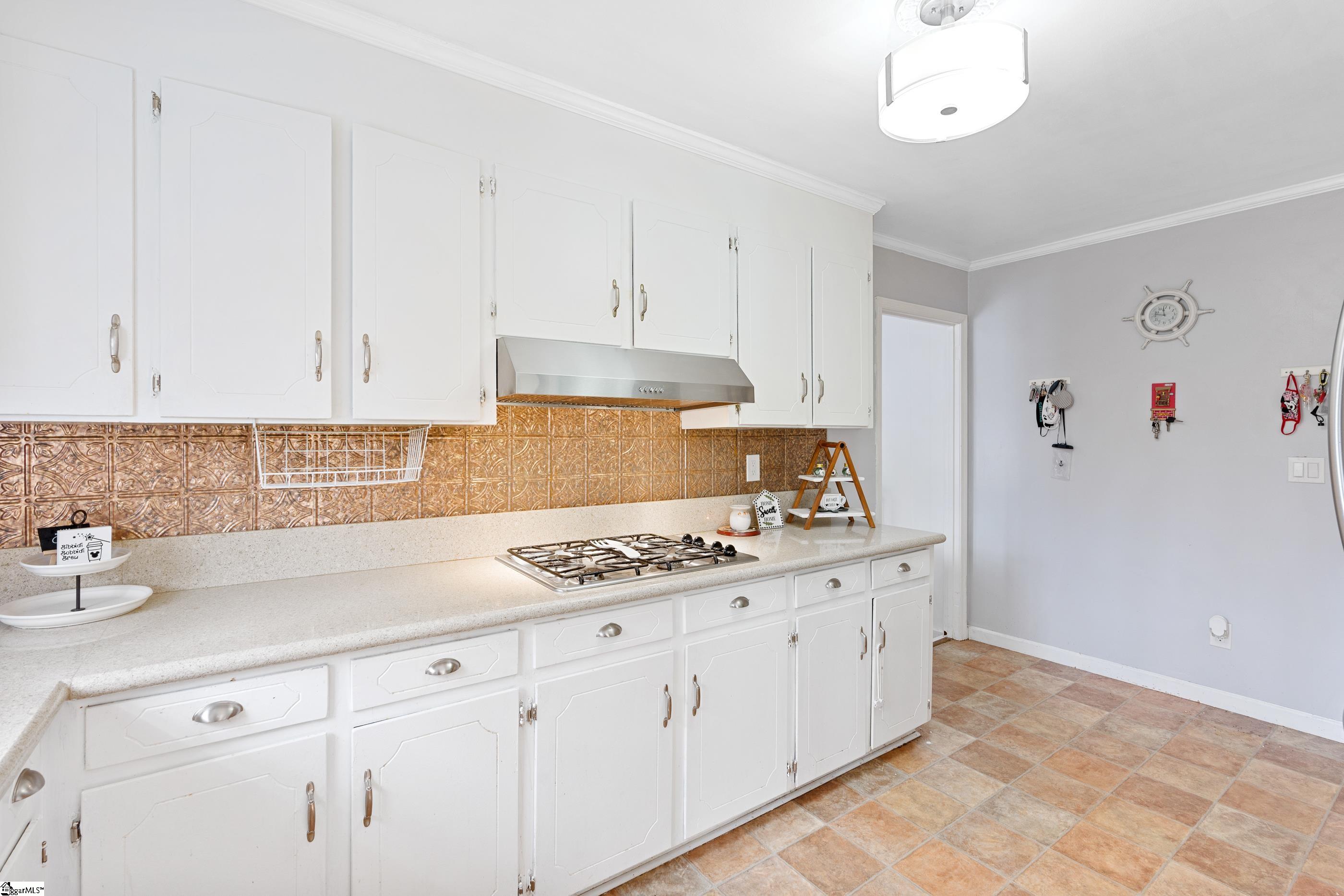 203 Tanner Road Taylors, SC 29687 - Photo 14 of 34