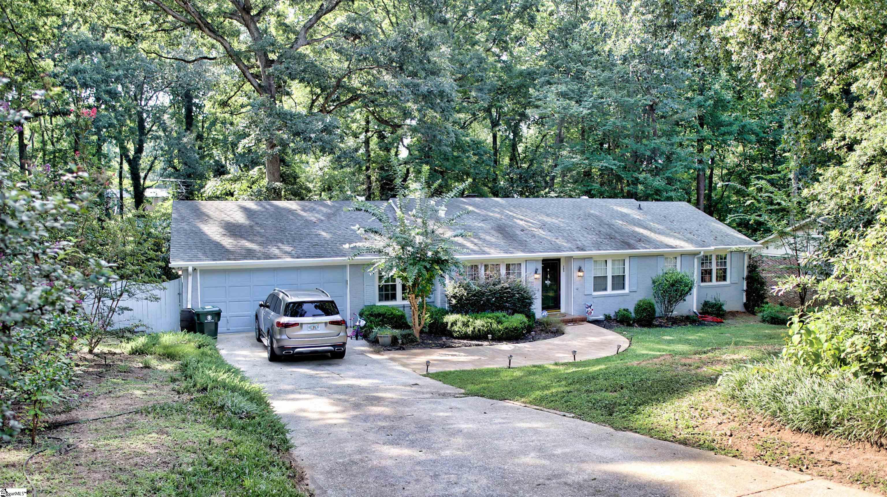 203 Tanner Road Taylors, SC 29687 - Photo 2 of 34