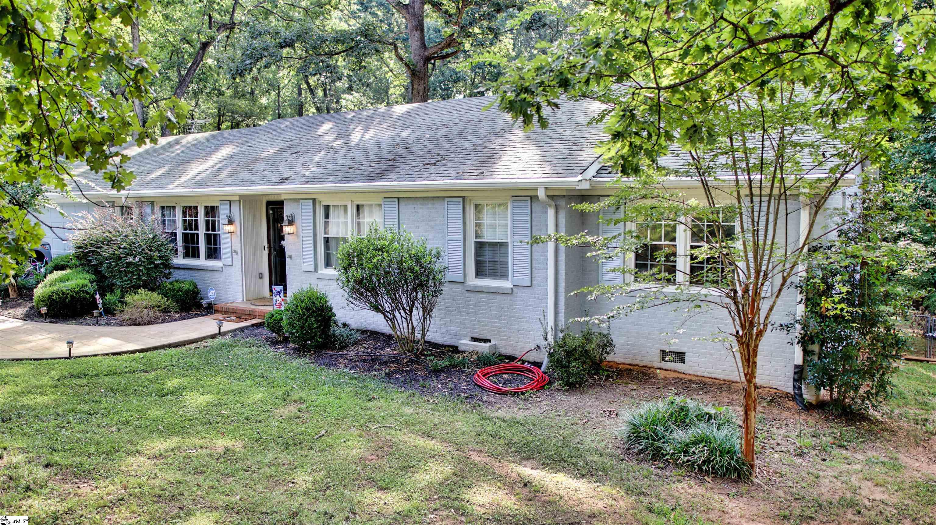 203 Tanner Road Taylors, SC 29687 - Photo 3 of 34