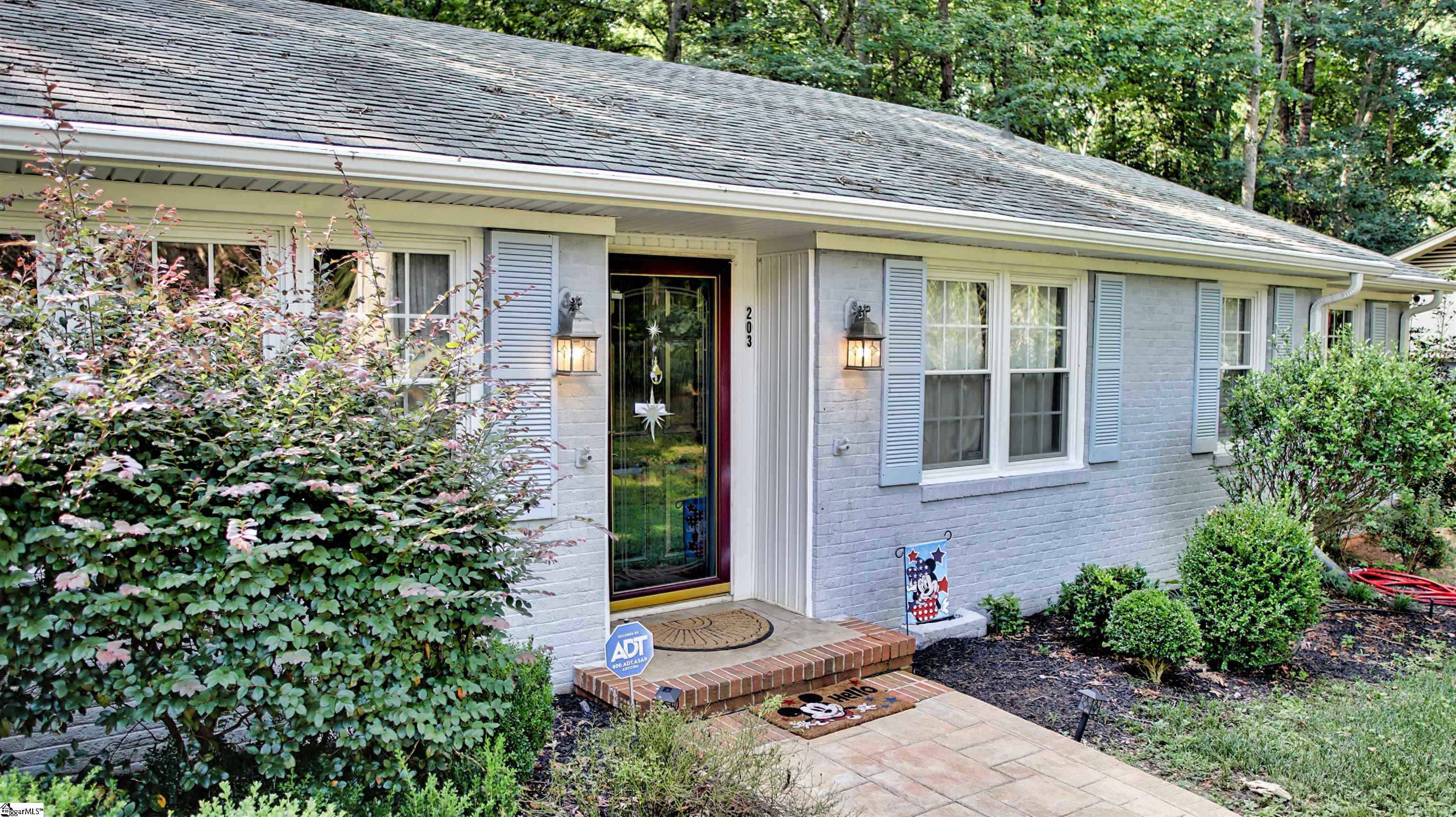 203 Tanner Road Taylors, SC 29687 - Photo 4 of 34