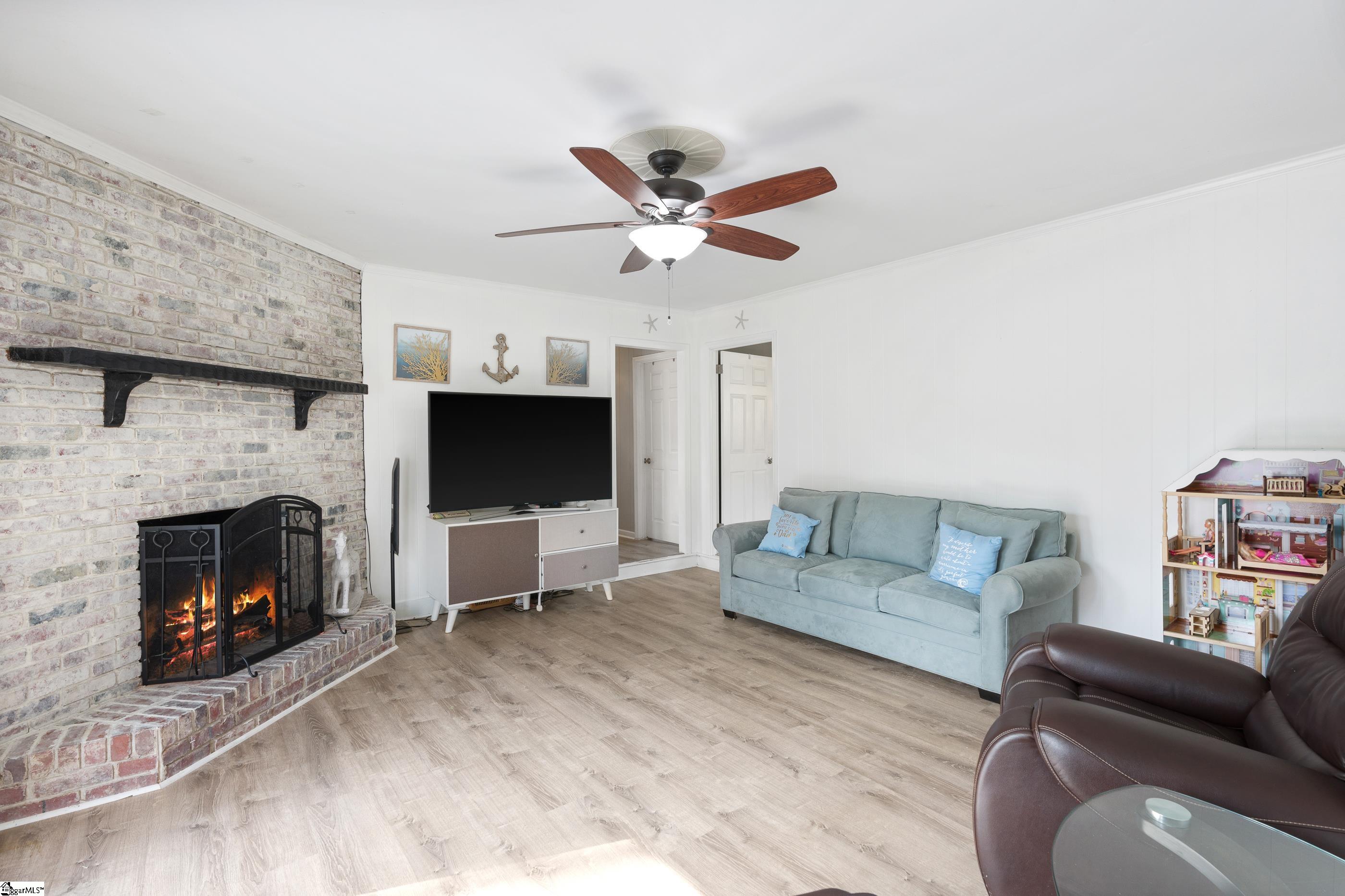 203 Tanner Road Taylors, SC 29687 - Photo 9 of 34