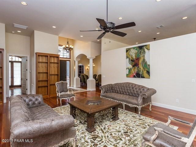 8205 North Williamson Valley Road Prescott, AZ 86305 - Photo 5 of 32 004_Living Room