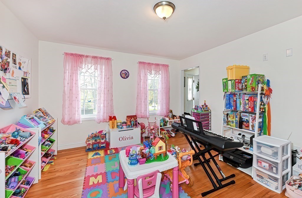 93 Cart Path Road Dracut, MA 01826 - Photo 14 of 32 Gallery Image 14