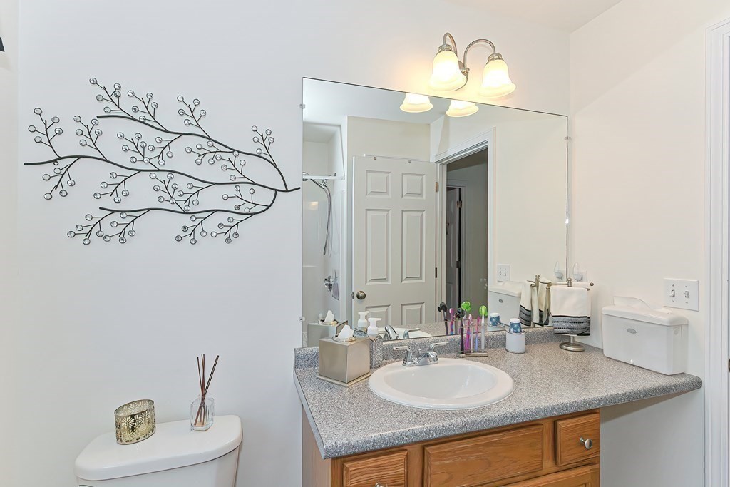 93 Cart Path Road Dracut, MA 01826 - Photo 27 of 32 Gallery Image 27