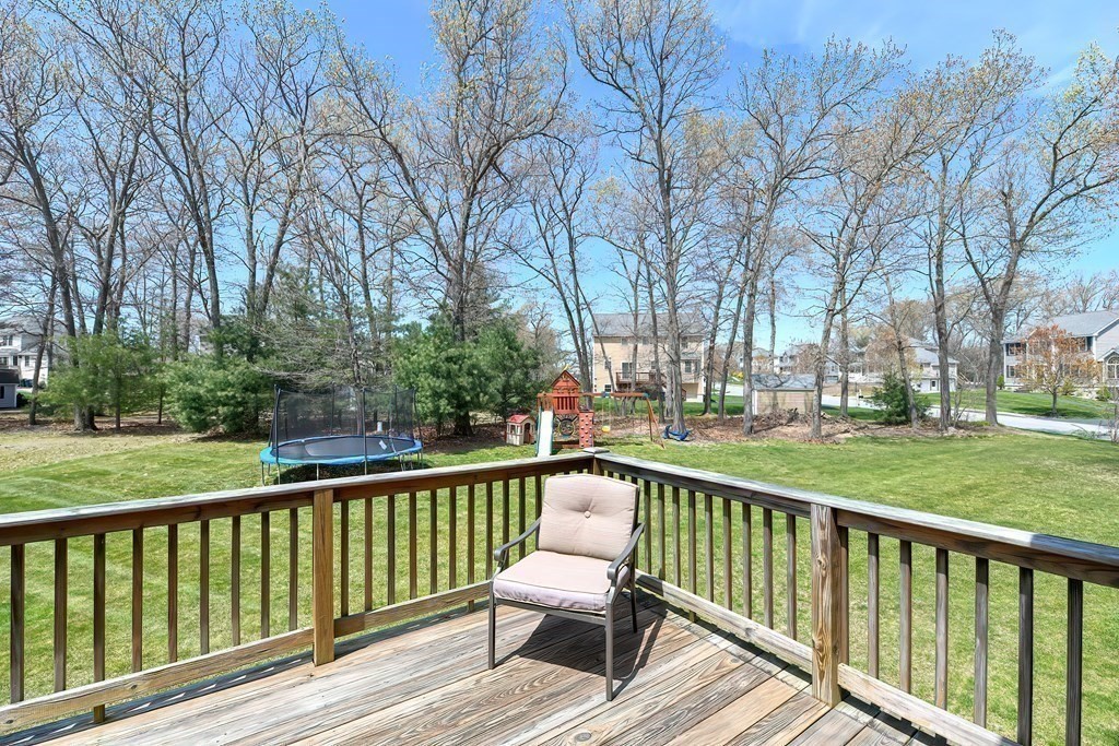 93 Cart Path Road Dracut, MA 01826 - Photo 31 of 32 Gallery Image 31