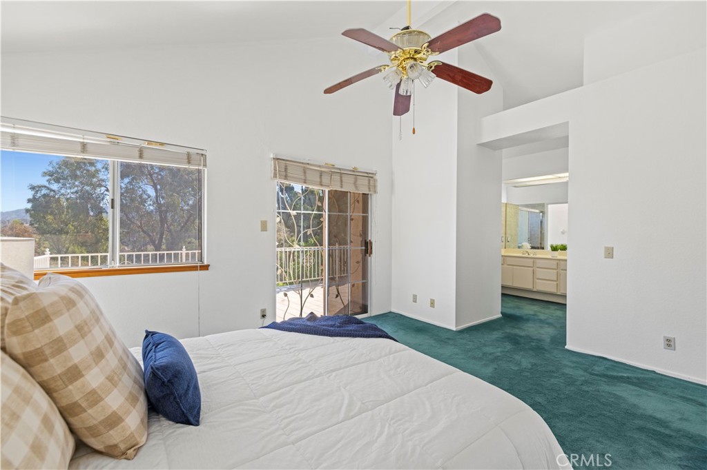 19724 Azure Field Drive Newhall, CA 91321 - Photo 19 of 34