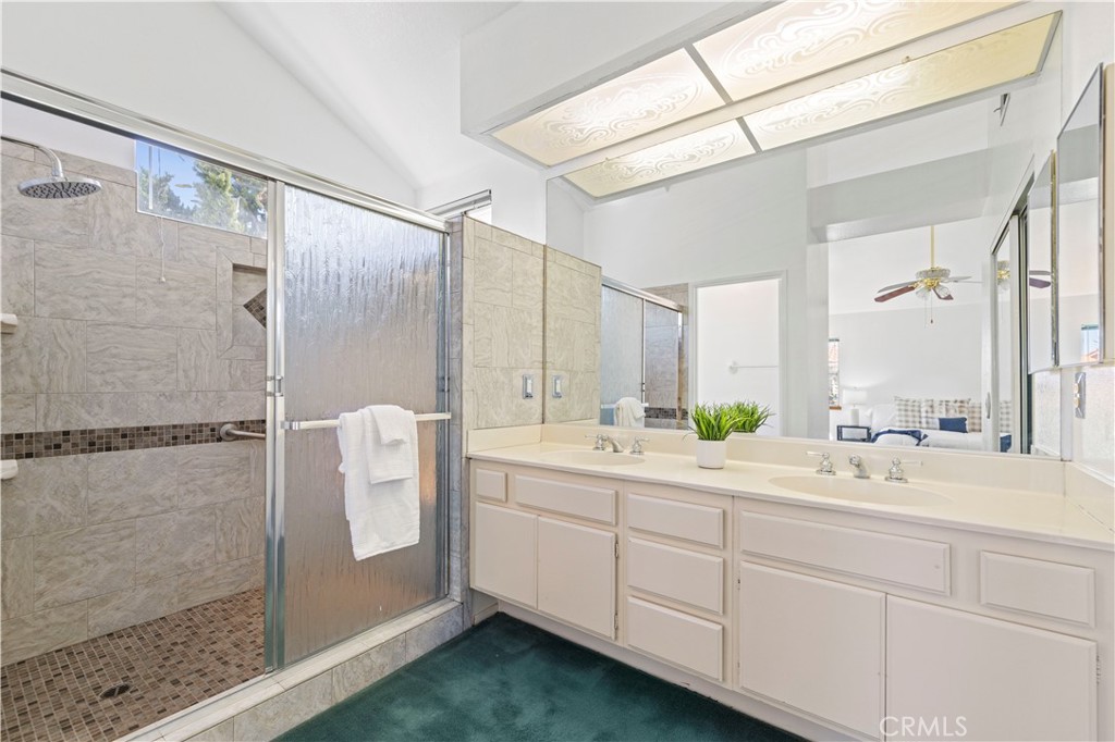 19724 Azure Field Drive Newhall, CA 91321 - Photo 20 of 34