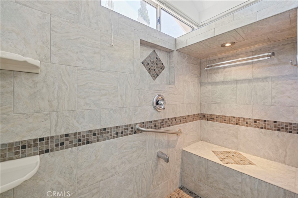 19724 Azure Field Drive Newhall, CA 91321 - Photo 21 of 34