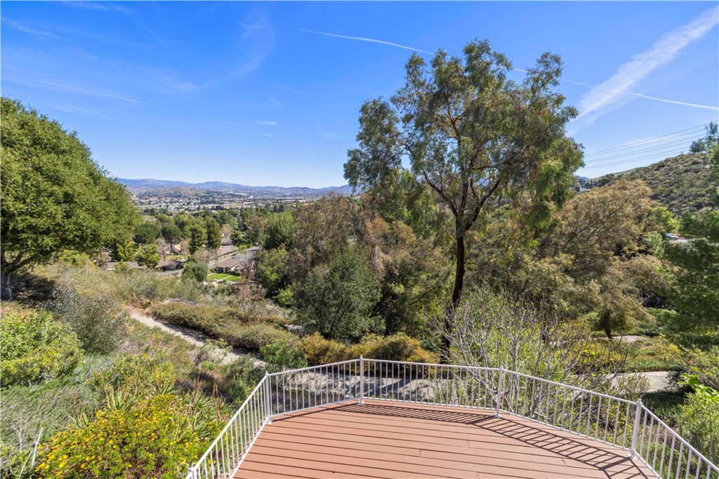 19724 Azure Field Drive Newhall, CA 91321 - Photo 23 of 34