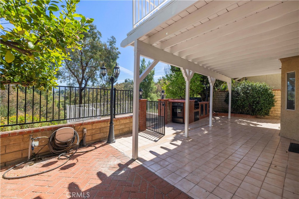 19724 Azure Field Drive Newhall, CA 91321 - Photo 29 of 34