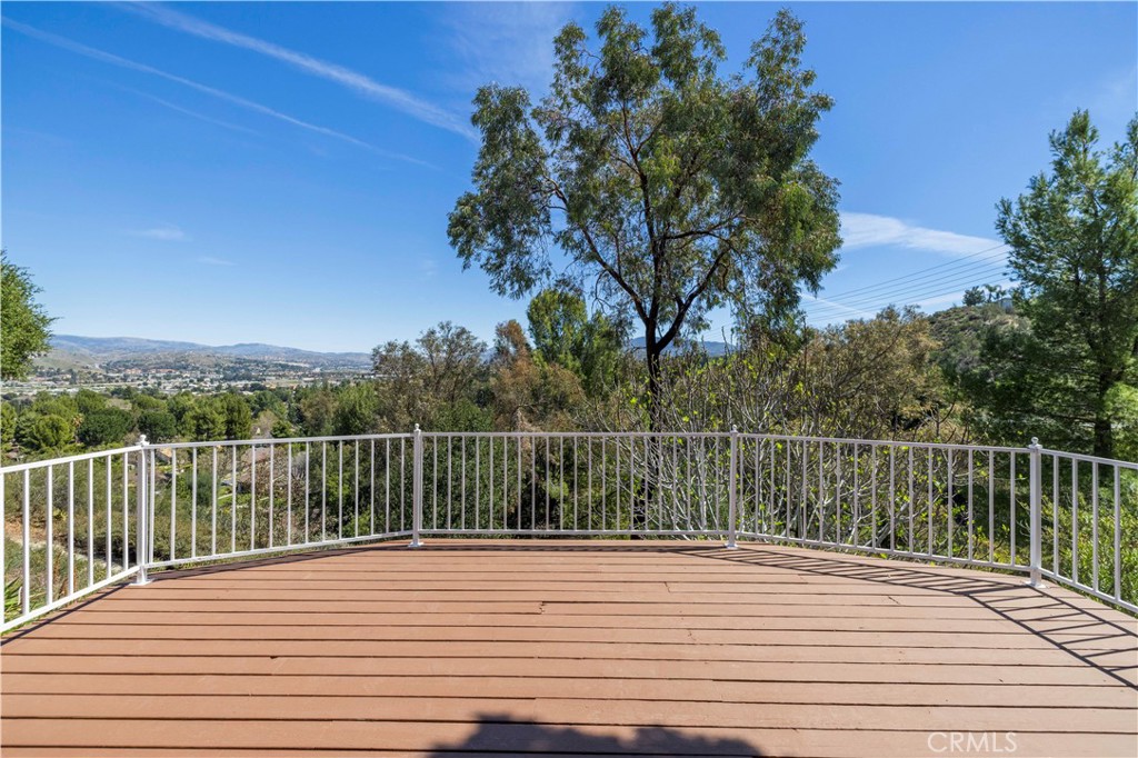 19724 Azure Field Drive Newhall, CA 91321 - Photo 30 of 34