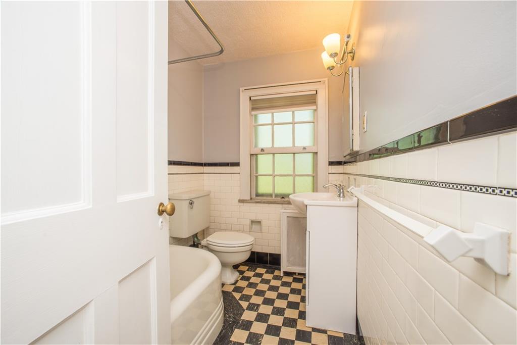 608 Olympia Road Pittsburgh, PA 15211 - Photo 13 of 18
