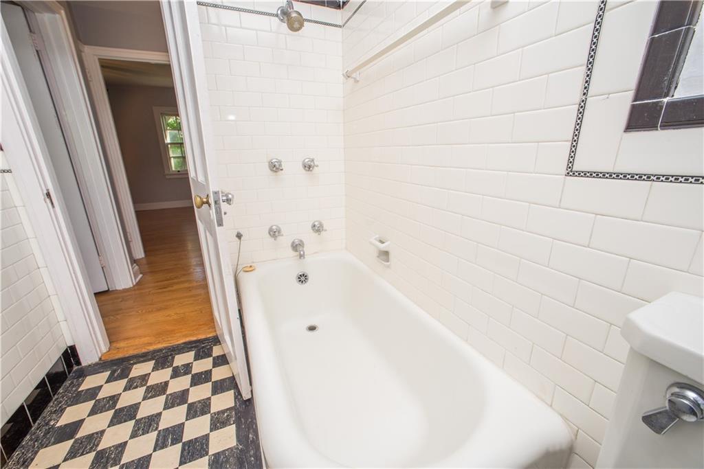 608 Olympia Road Pittsburgh, PA 15211 - Photo 14 of 18