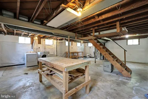 $399,000 | 8702 50th Place, College Park, MD 20740