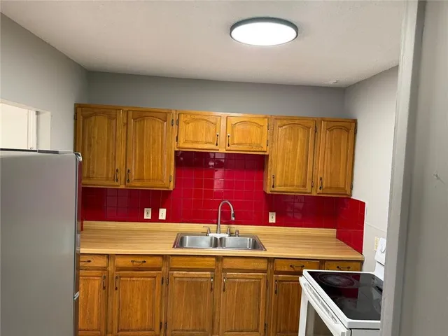 $89,000 | 8703 East Morrell Avenue, Independence, MO 64053