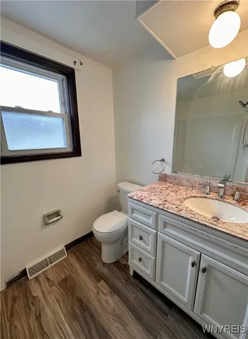 $1,400 | 156 South Seine Drive, Cheektowaga, NY 14227