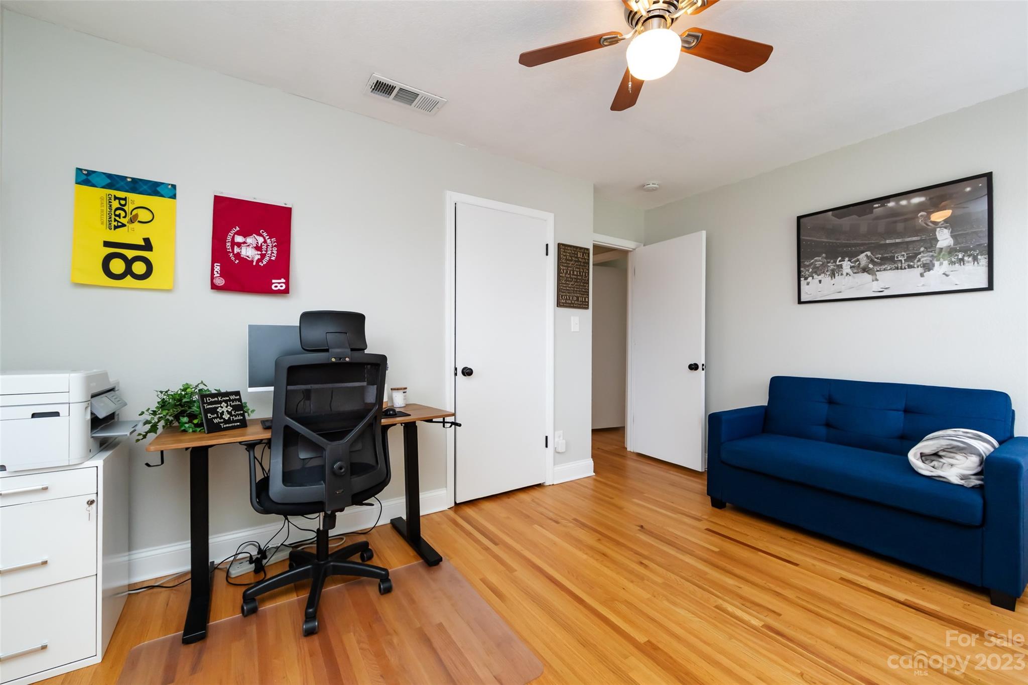 513 Sandridge Road Charlotte, NC 28210 - Photo 19 of 32 a workspace with furniture and window