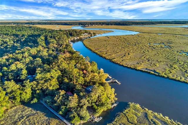 $990,000 | 1052 Egret Lane Northeast, Townsend, GA 31331