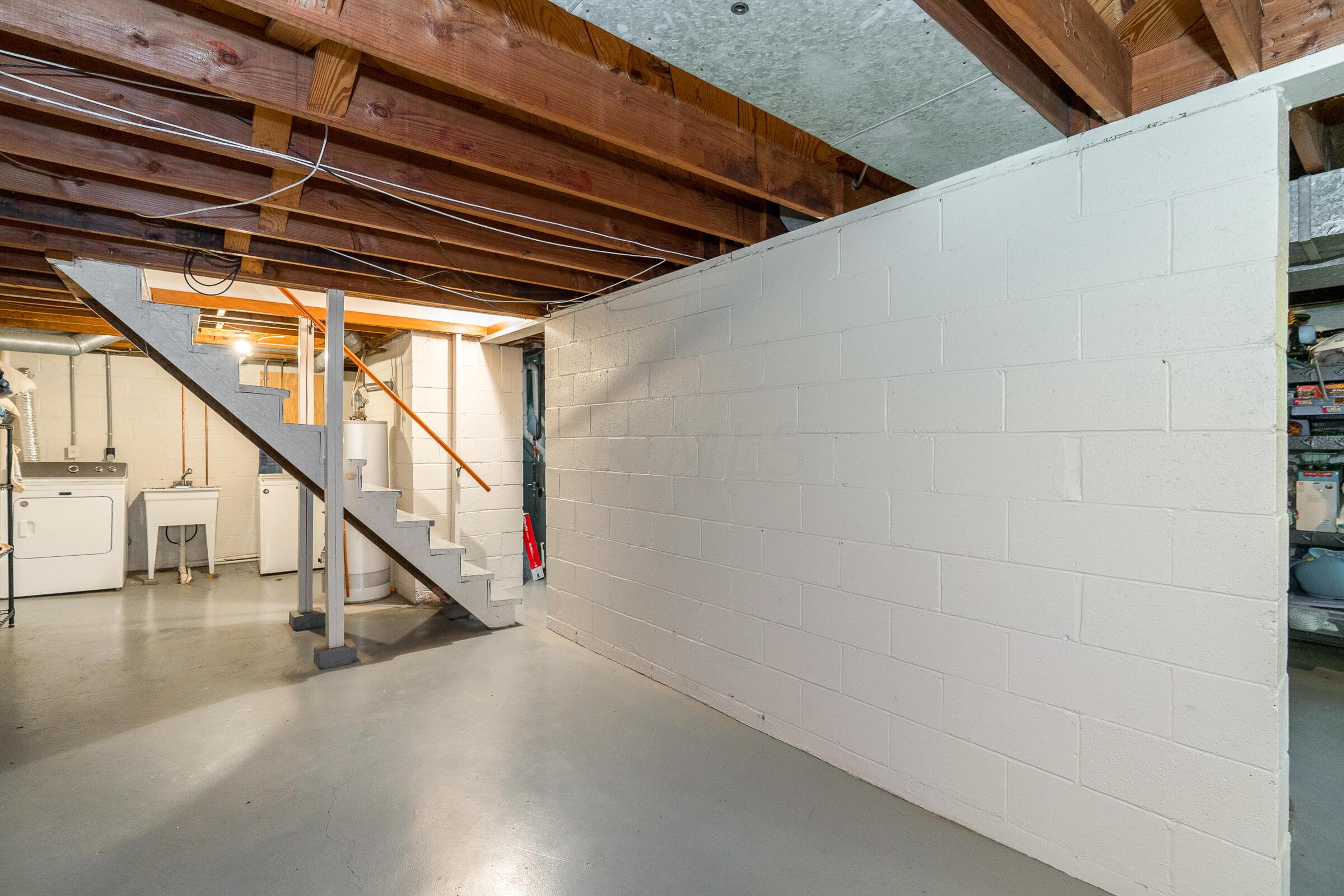 3087 Derby Road Columbus, OH 43221 - Photo 27 of 28 Basement