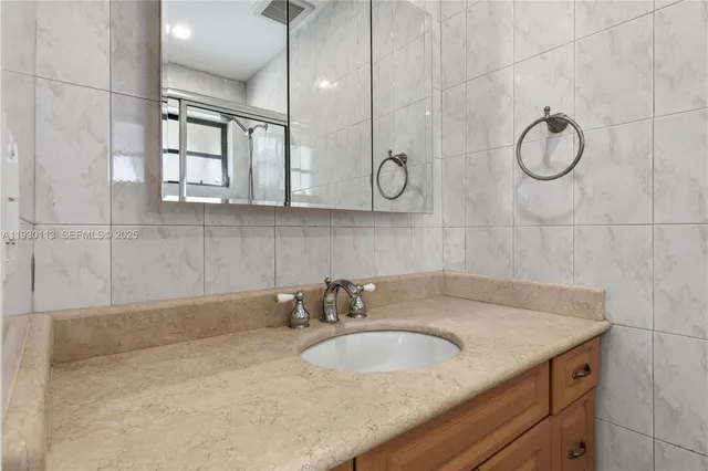 $3,200 | 16401 Southwest 100th Court, Miami, FL 33157