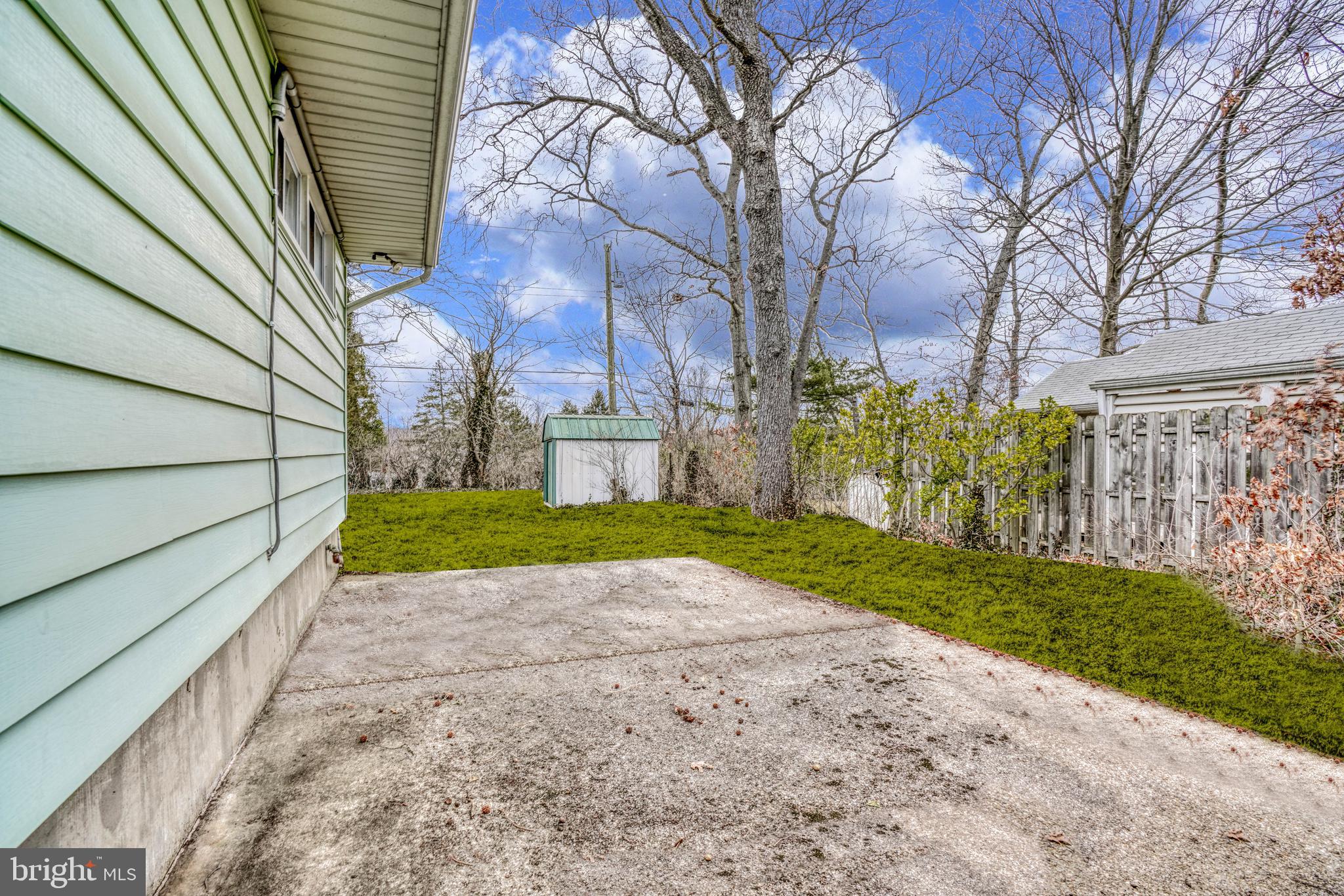 1811 Reuter Road Lutherville-Timonium, MD 21093 - Photo 6 of 37 Nice patio.