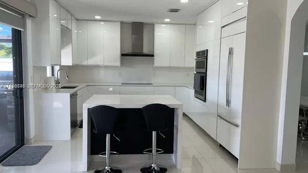 $4,500 | 3570 West 92nd Place, Hialeah, FL 33018