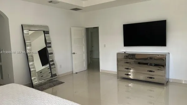 $4,500 | 3570 West 92nd Place, Hialeah, FL 33018