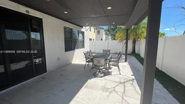 $4,500 | 3570 West 92nd Place, Hialeah, FL 33018