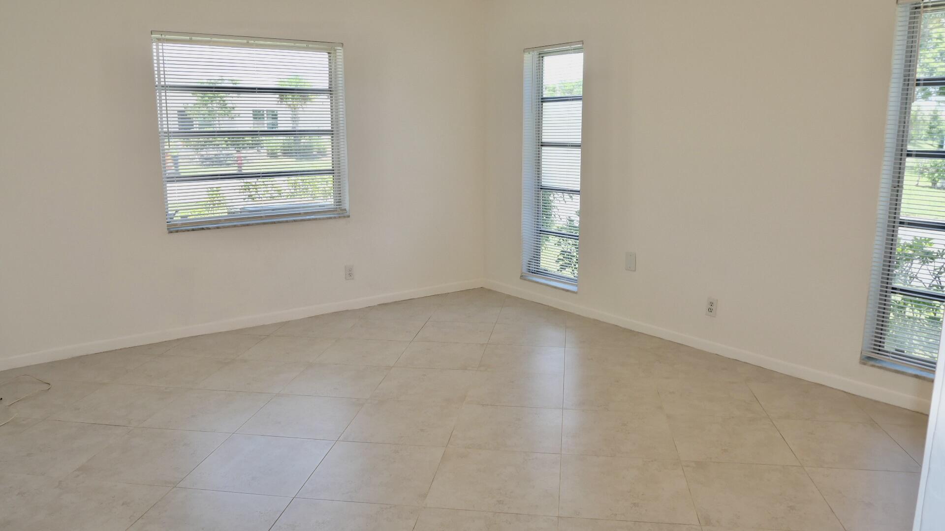 13638 Vía Flora, Unit D Delray Beach, FL 33484 - Photo 18 of 27 P1011198