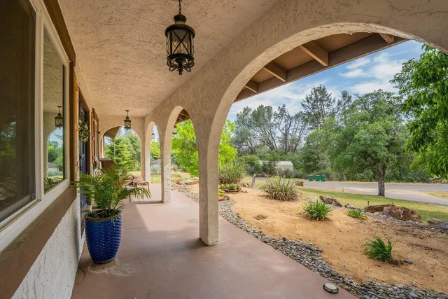 a view of a interior of the house