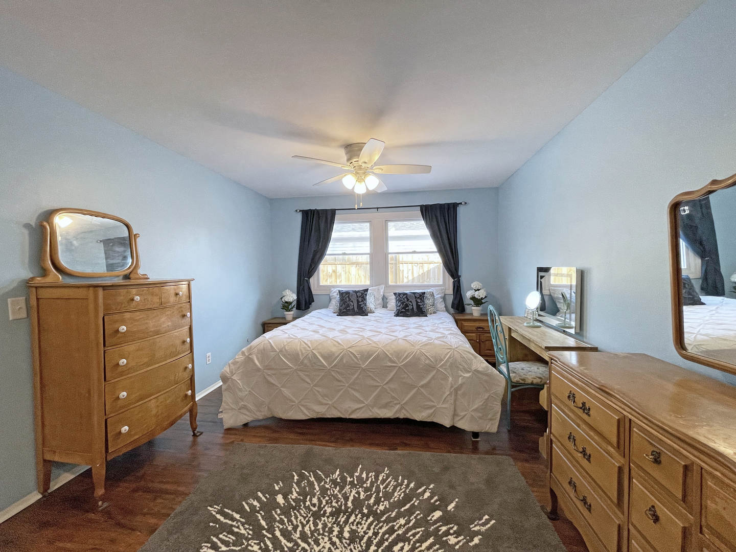 35 Winrock Road Montgomery, IL 60538 - Photo 14 of 37 a bedroom with a bed and a dresser
