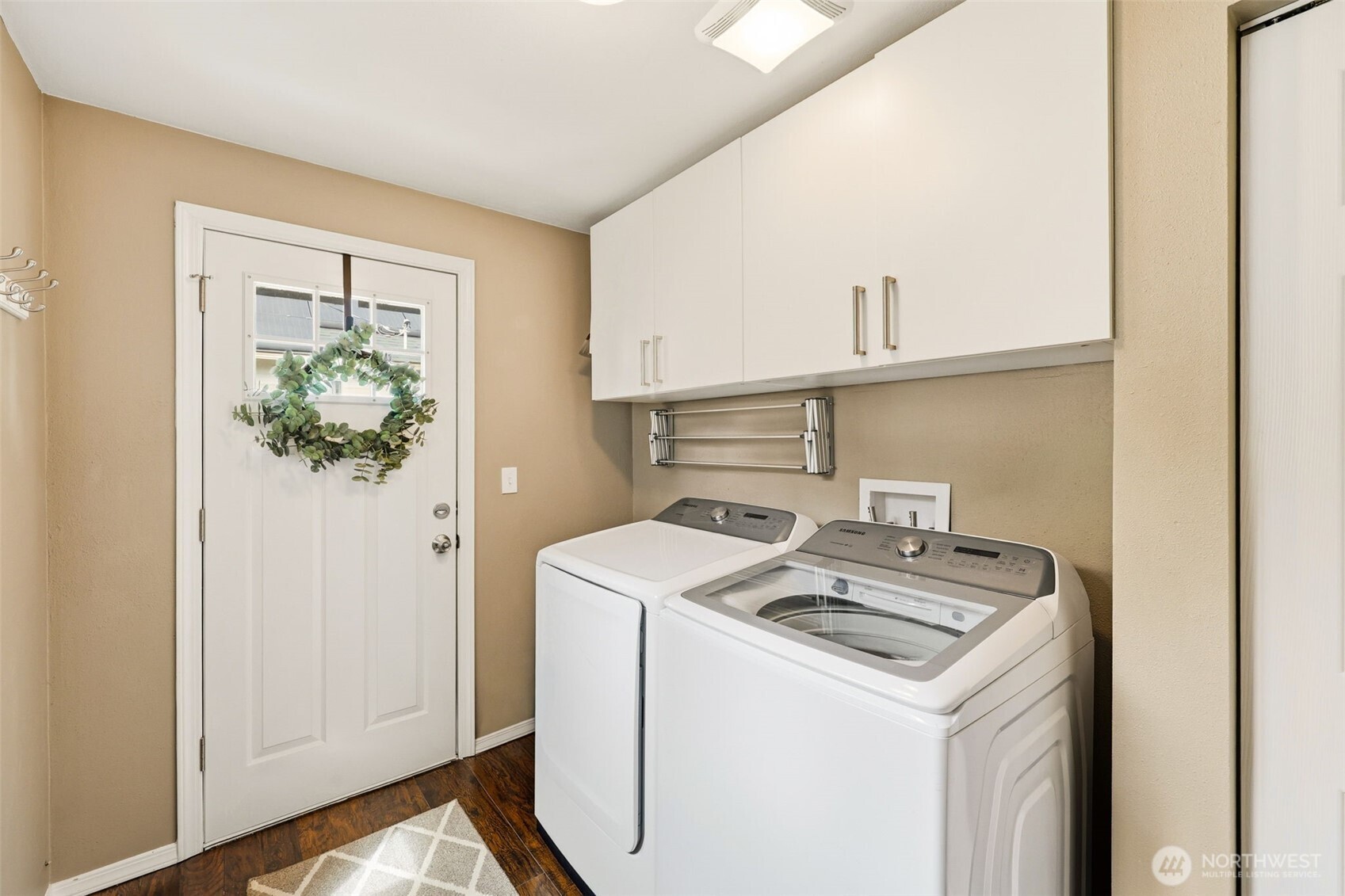 316 Southwest 124th Street Seattle, WA 98146 - Photo 12 of 37