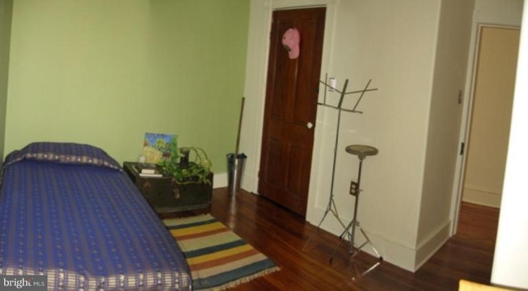 3505 Roland Avenue Baltimore, MD 21211 - Photo 10 of 18 Bedroom #2