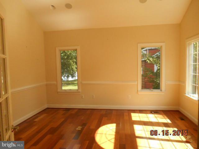 205 Cornfield Road Pasadena, MD 21122 - Photo 17 of 30 Interior (General)