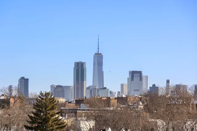 $3,024 | 132 Mallory Avenue, Unit 405, Jersey City, NJ 07304