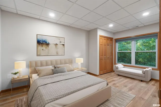 $305,000 | 1102 2nd Street, Moline, IL 61265