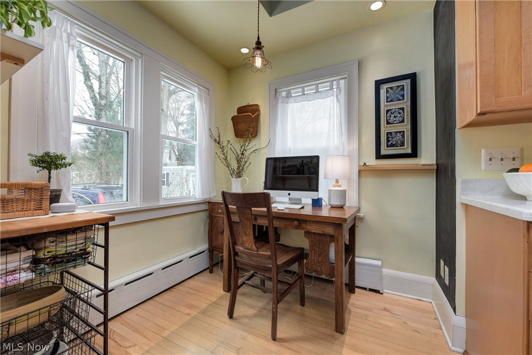 2995 Coleridge Road Cleveland, OH 44118 - Photo 11 of 35