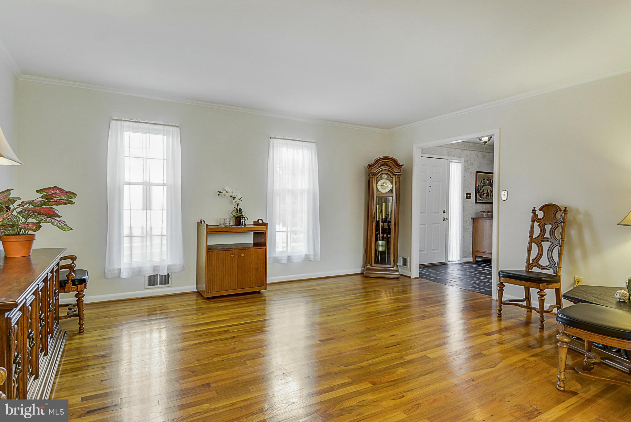 15709 Riding Stable Road Laurel, MD 20707 - Photo 2 of 30 Sun-drenched living room