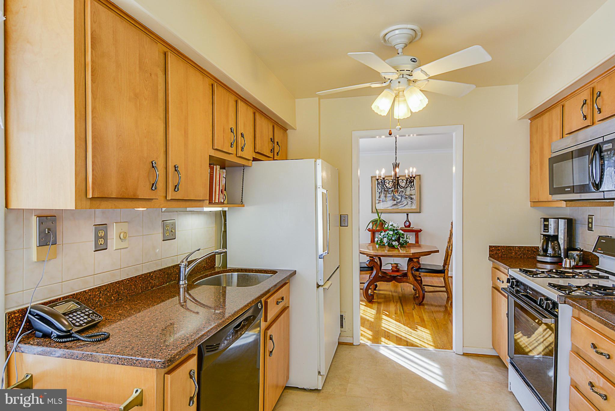 15709 Riding Stable Road Laurel, MD 20707 - Photo 4 of 30 Bright and cheery kitchen