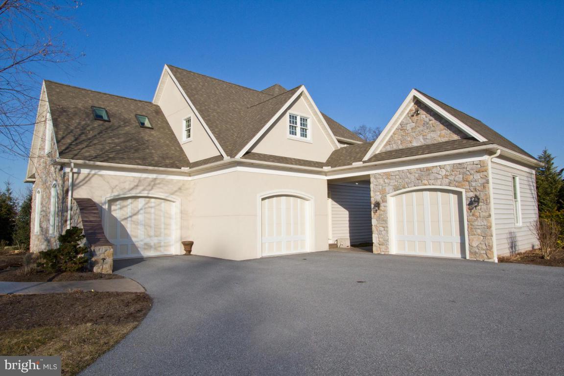 42 Ridgefield Drive Lancaster, PA 17602 - Photo 5 of 99 Gallery Image 5