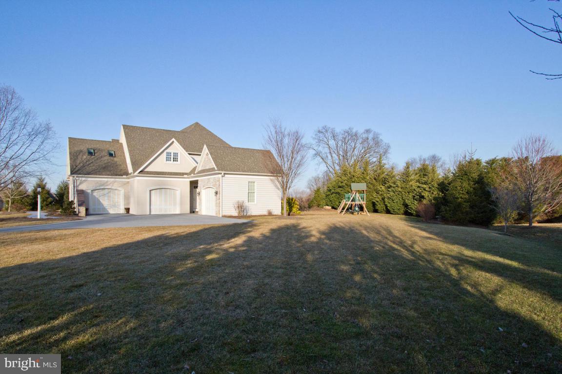 42 Ridgefield Drive Lancaster, PA 17602 - Photo 6 of 99 Gallery Image 6