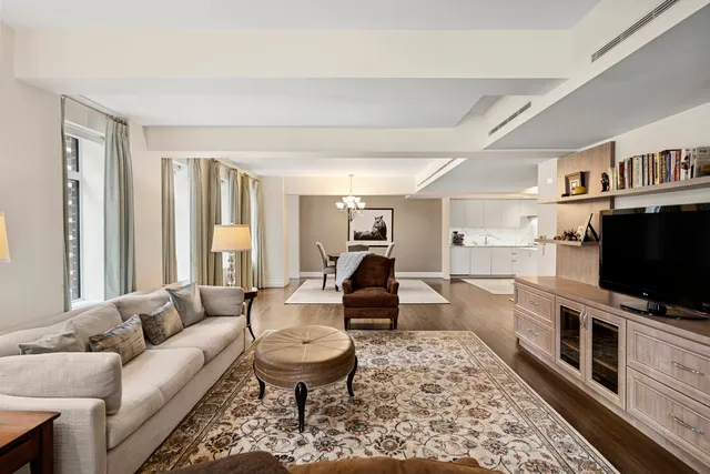 $8,800,000 | 737 Park Avenue, Unit 5C | Lenox Hill