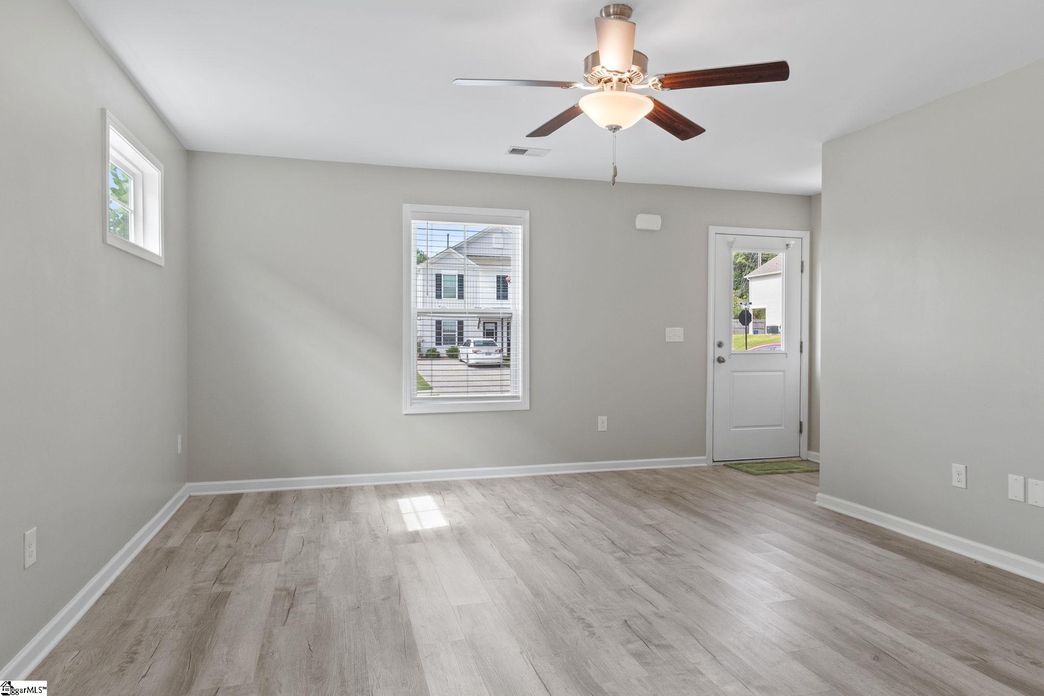 207 Royal Way Pendleton, SC 29670 - Photo 2 of 26
