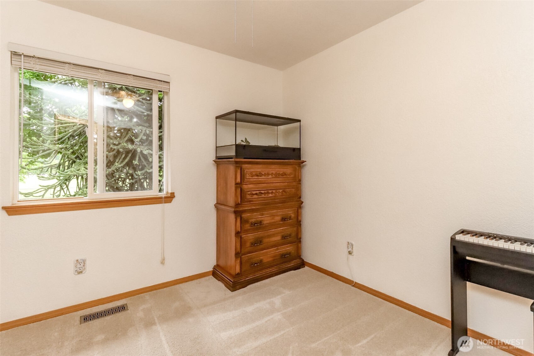 5475 Park Pl Loop Southeast Lacey, WA 98503 - Photo 21 of 40 a view of an empty room and window