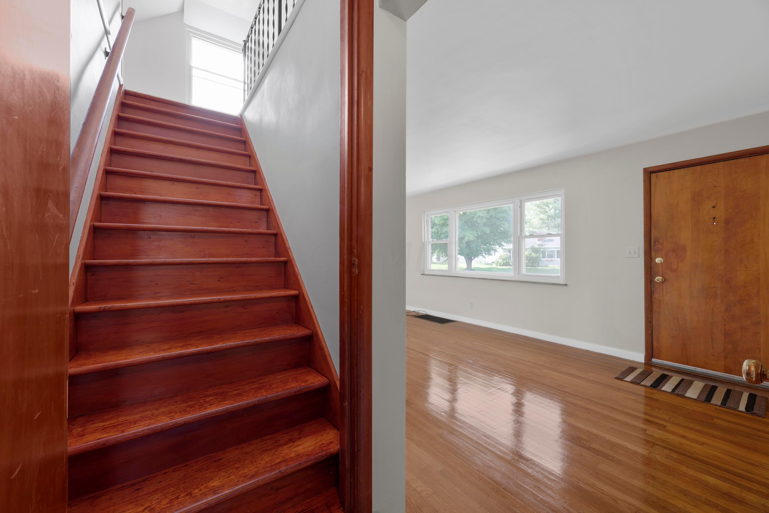 2434 Woodstock Road Columbus, OH 43221 - Photo 22 of 51 MAR_8983
