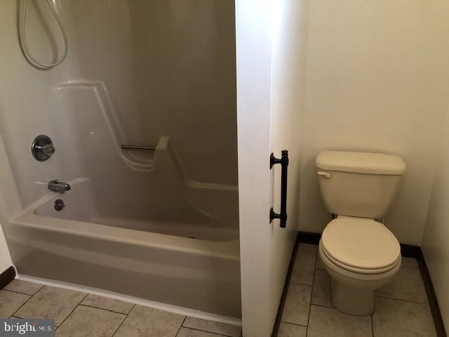 5815 Linglestown Road Harrisburg, PA 17112 - Photo 7 of 15 Bathroom