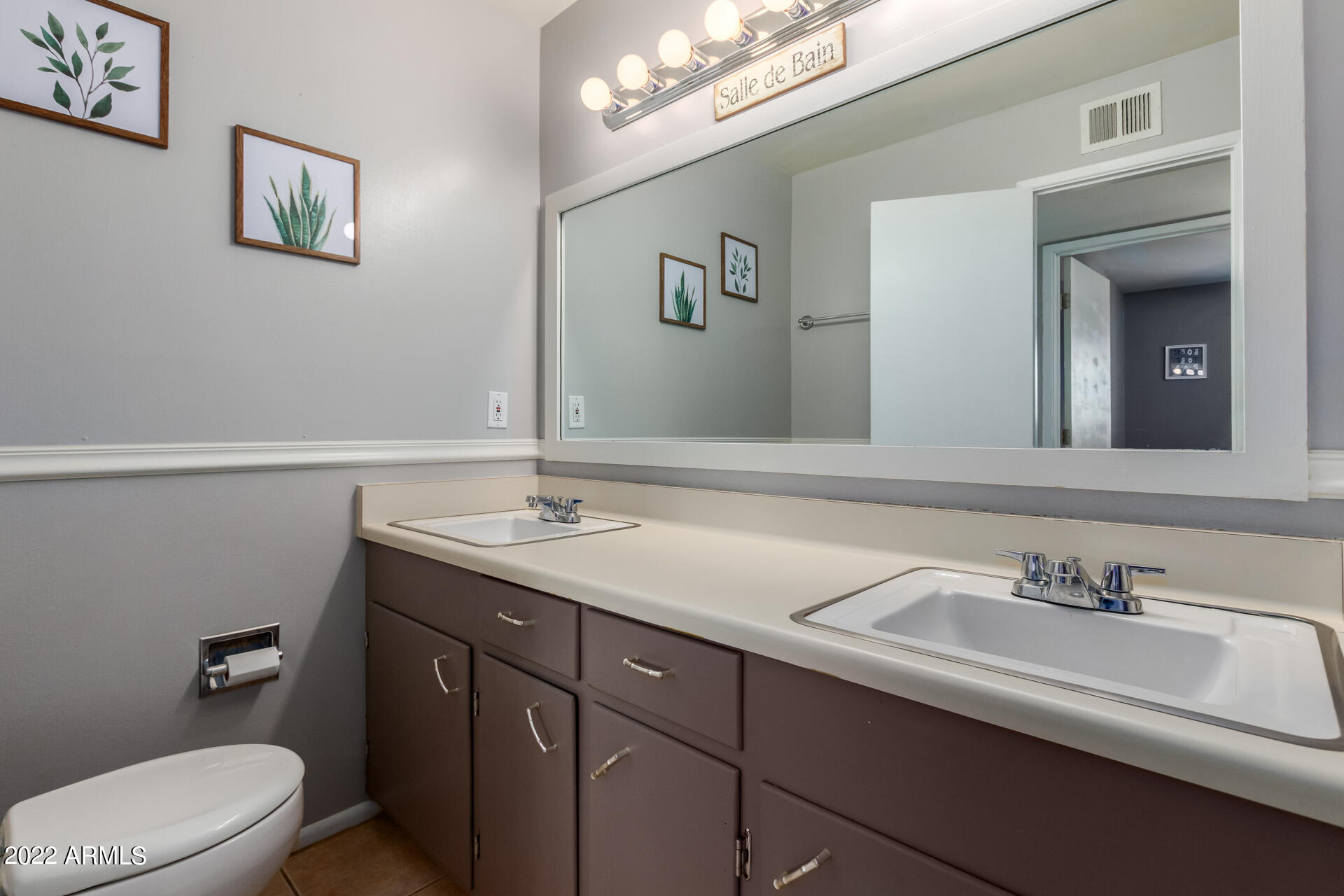 1646 East Rovey Avenue Phoenix, AZ 85016 - Photo 15 of 26 38- Rovey